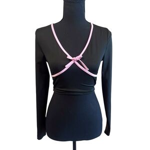 Women’s juniors SHEIN black long sleeve cropped shirt with pink bow size XS